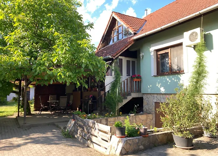 Magdalena Vendeghaz Apartment Aba